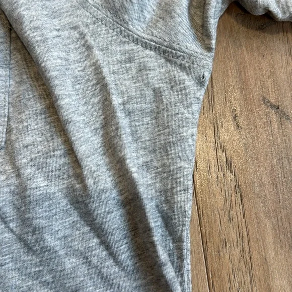 Men’s Small Vineyard Vines Long Sleeve Gray Tee - Picture 6 of 10